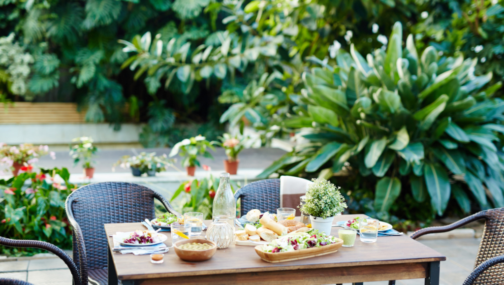 11 Amazing Outdoor Dining Destinations in Delhi for Winter Nights